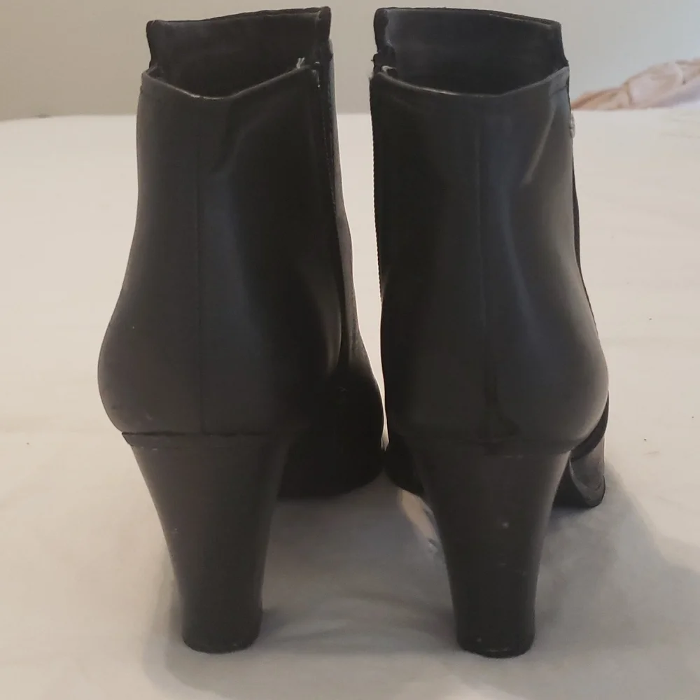 Leather bootie - Picture 3 of 5